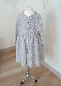 Image 2 of Winter coat size 6-8 years - grey&white