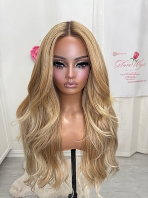 Image of Rita with clip in extensions (pre order)