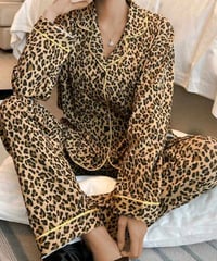 2pcs/Set Women Sexy Luxury Random Leopard Print Long Sleeve Cardigan And Pants. 