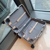 Image 4 of CD Rimowà Luggage