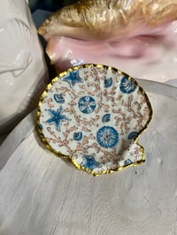Image 2 of Scallop Trinket Dish SD119