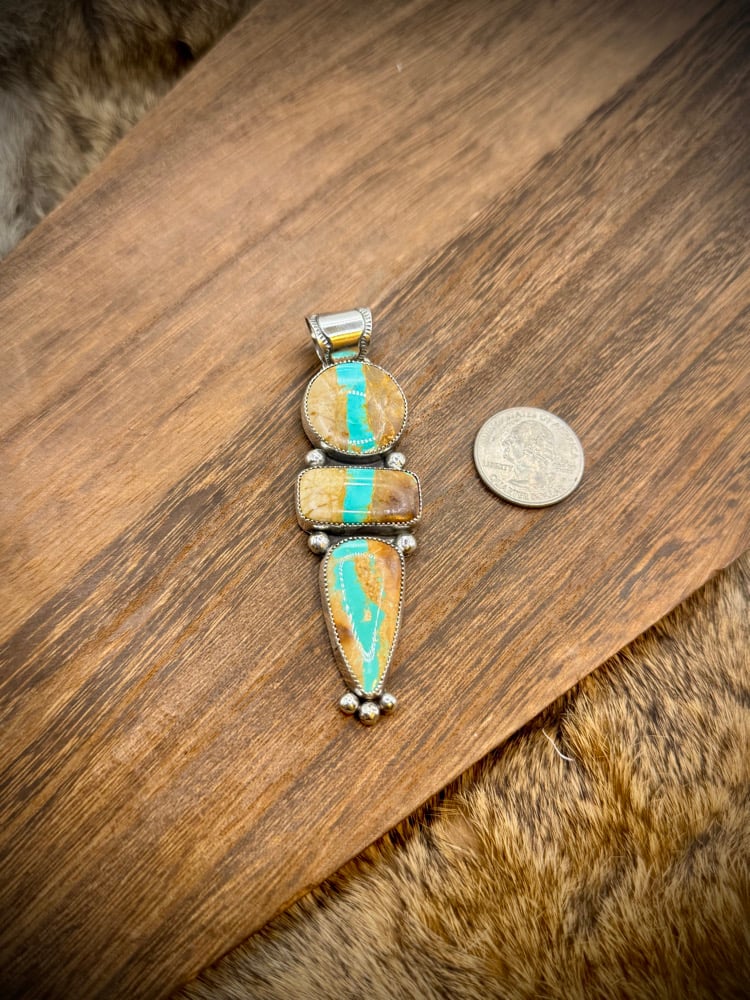 Image of Royston Ribbon Stack Pendant