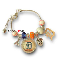 Image 1 of Detroit Tigers bracelet 