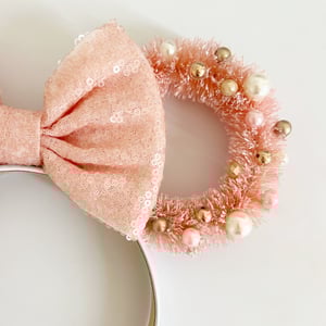 Image of Blush Wreath Ears