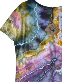 Image 5 of ♻️ UPCYCLED L Ladies Fit Crewneck Tee in Geode Ice Dye