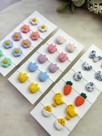 Image 7 of Spring single studs