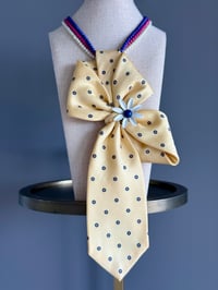 Image 2 of Daisy Days