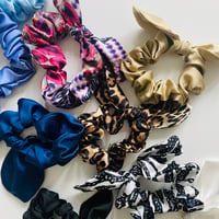 Image 4 of Silk Scrunchies (Various colours)