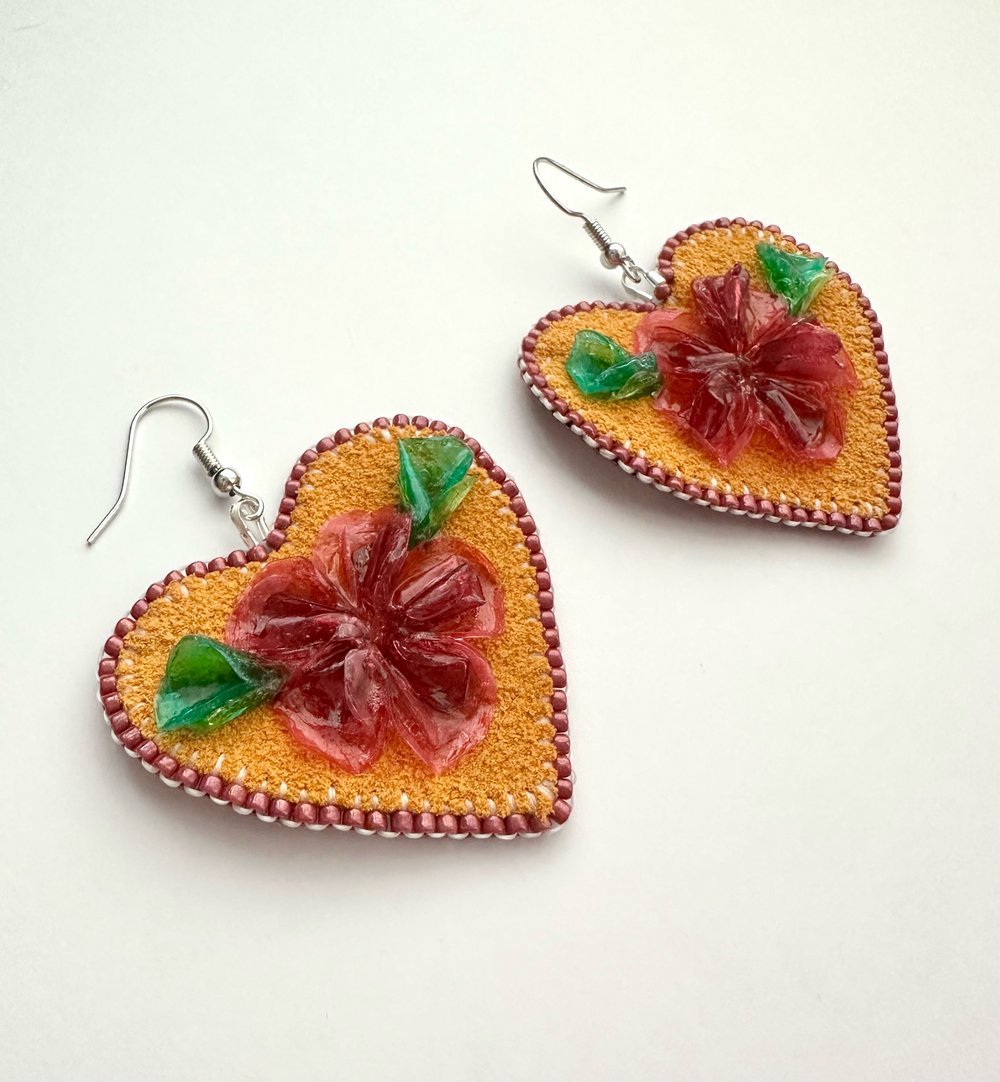 Image of Fish Scale Earrings - Heart shaped w Pink Flowers