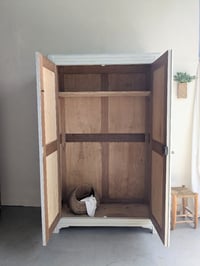 Image 2 of L'armoire parisienne Gisèle - Aménagement sur mesure 