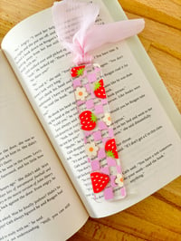 Acrylic Book Mark Strawberry Checkered 