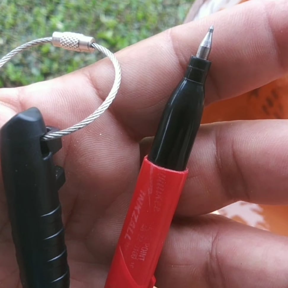 Mini Milwaukee keychain Scribe 