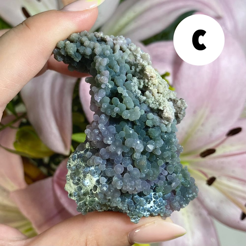 Image of Grape Agate Specimen