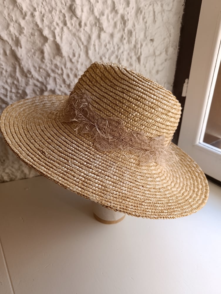 Image of Cappello in paglia miele pizzicato con tesa larga