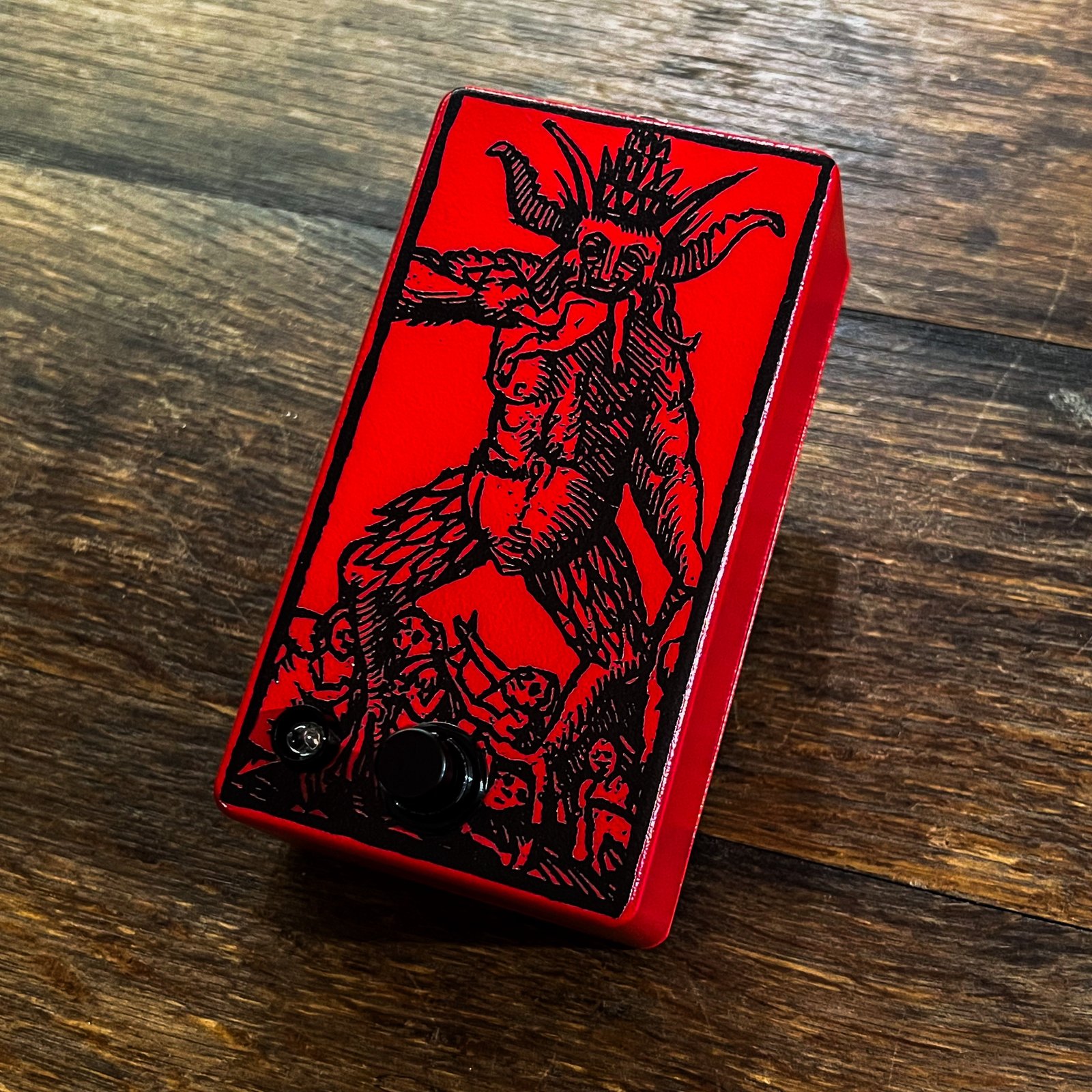 No Knob Hedonistic Masochist Chainsaw Distortion | Heretic