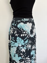Image 3 of Vintage floral blu skirt // 36