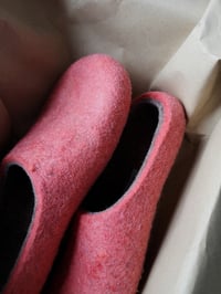 Image 2 of SALMON PINK felted wool slippers. Unisex  size EU38.5