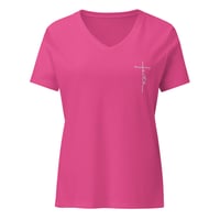 Image 5 of "Faith Cross" relaxed v-neck tee