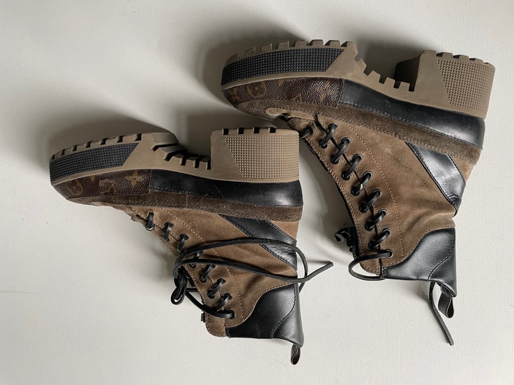 Image of LOUIS VUITTON LACE UP SUEDE BOOT