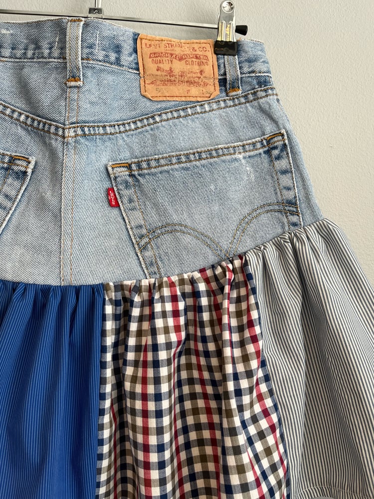 Image of Lykke nederdel med levis jeans (small)