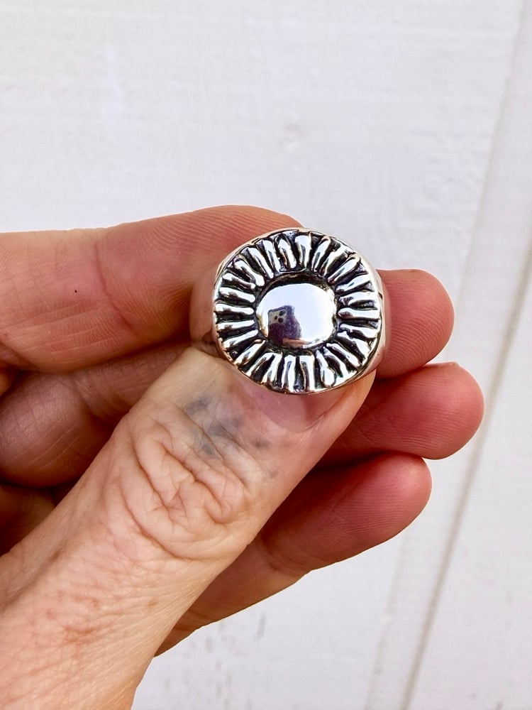 SUN RING / Size 8.5 Image 2
