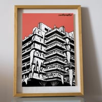 Image 2 of Edificio Princesa estilo comic
