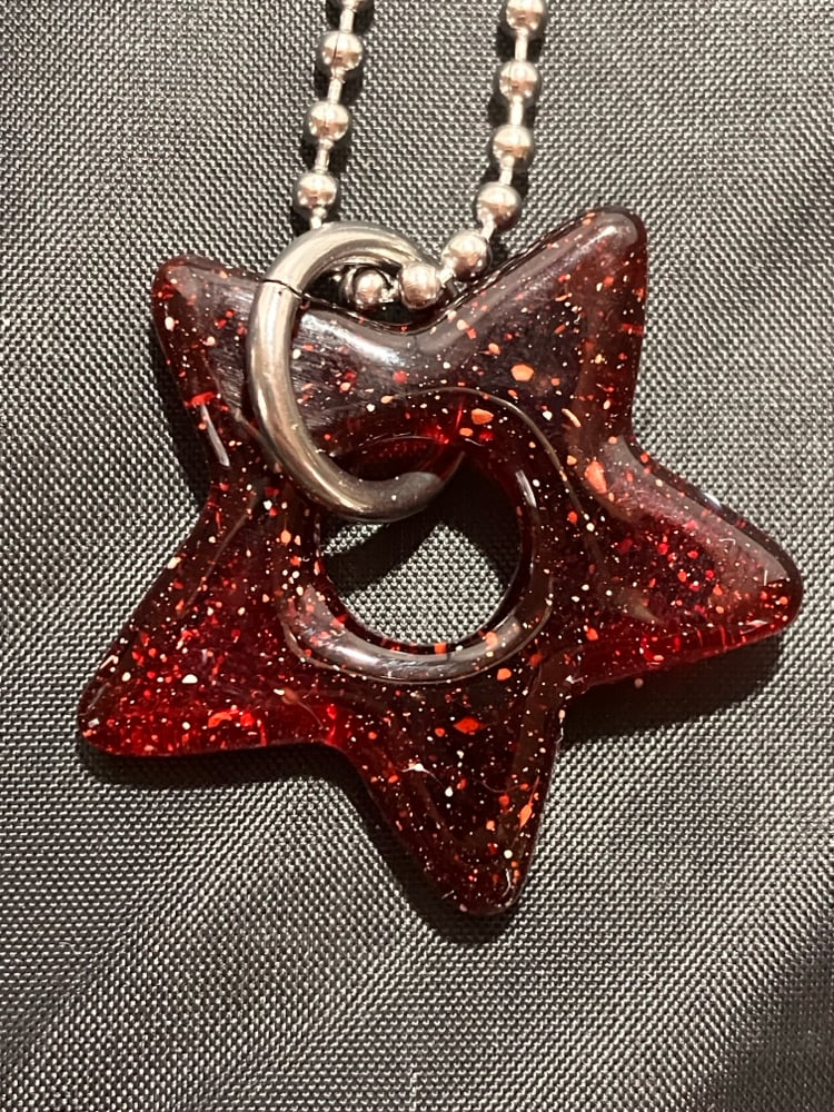 Image of red blizzard star