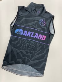 Image 2 of King Kog Oakland wind vest by Jakroo