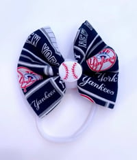 NY Yankees Bow 
