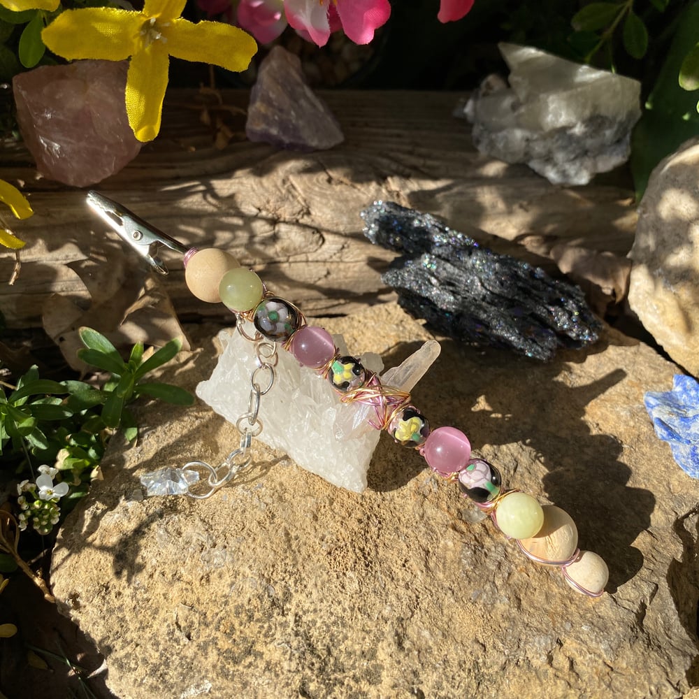 Image of flower void roach clip
