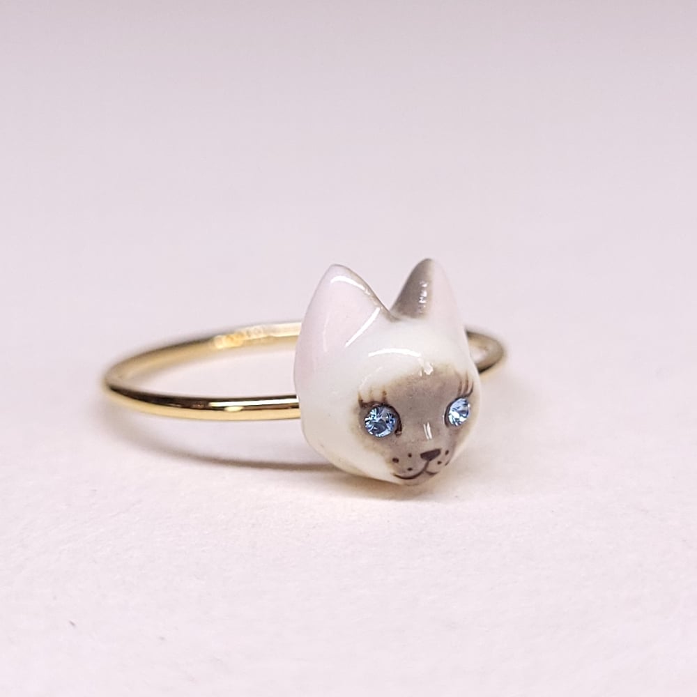 Image of Siamese Porcelain & Gold Filled Cat Ring
