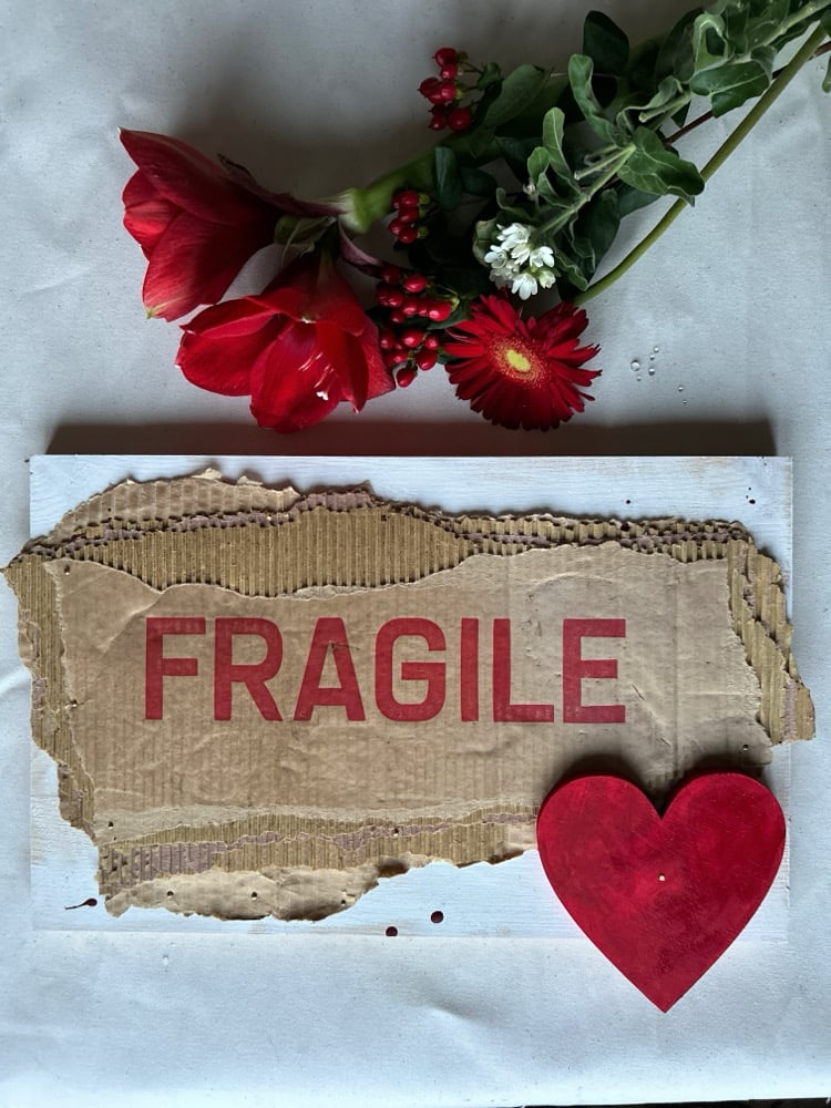 QUADRO SU LEGNO - FRAGILE ♥️