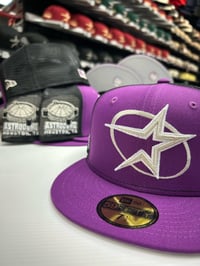 Image 2 of New Era 59Fifty Purple-Black Oval Star Trucker Dome 