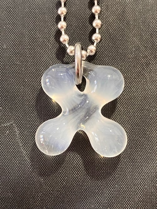 Image of hot glue clover 