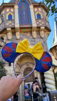 Image 7 of Snow White Mirror Coquette BowTee