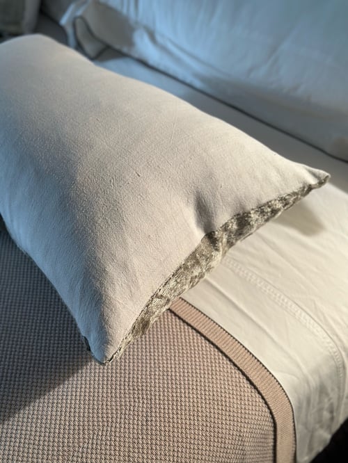 Image of Velvet Bee Cushion II 