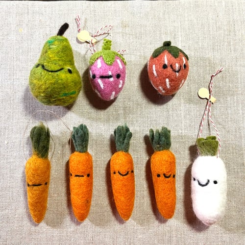 Image of felted food ornaments 2024