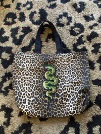 Image 3 of Extra large leopard embroidery patch tote bag