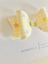 Image 2 of little daisy bow 