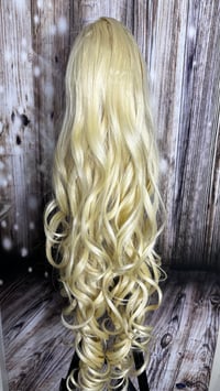 Image 1 of Rubí 💛👱🏻‍♀️