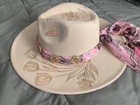 Image 2 of "Eres Valiosa y Honrada: Hand-Burned Felt Fedora Hat