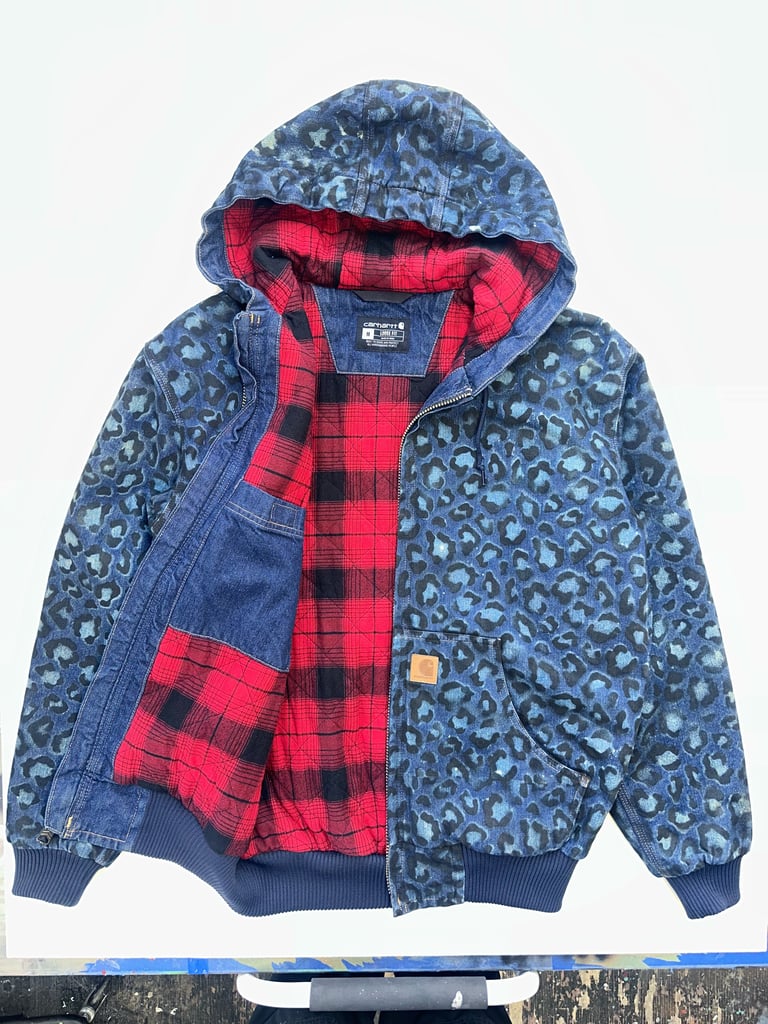 Size M Leopard Carhartt