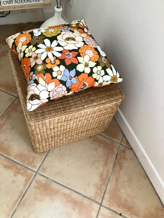 Image of Cube pouf 