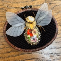 Image 1 of Jewellery bee  (b,  2x2.5 inches)