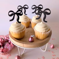 Image 3 of Moños Coquette Negros Cupcake Toppers Sets de 12 y 24