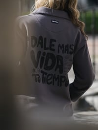 Image 3 of SUDADERA MÁS VIDA GRIS