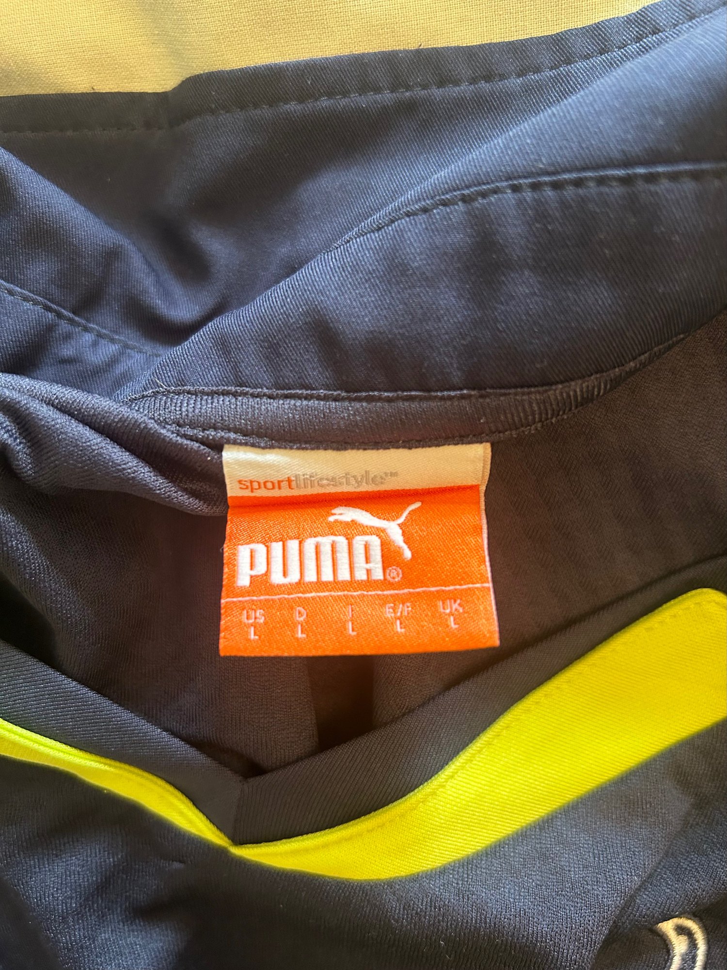 Image of Tottenham Hotspur “MODRIĆ 14” 2010/11 Third Shirt + PL patches (L)