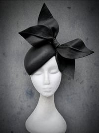 Image 1 of 'Mini Zelena Hugger' in Black