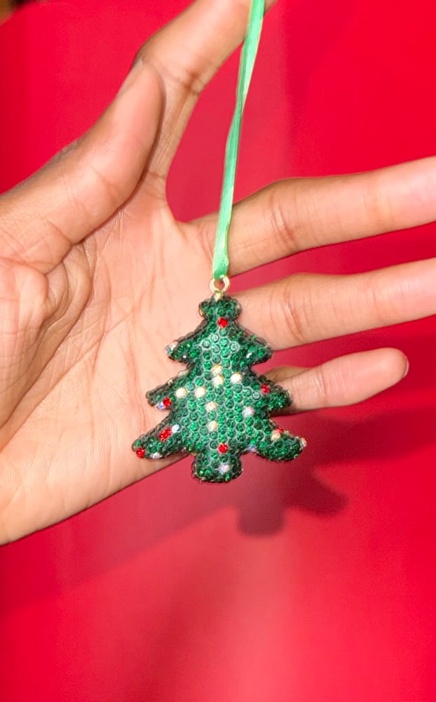 Image of Single Pieces Ornaments 