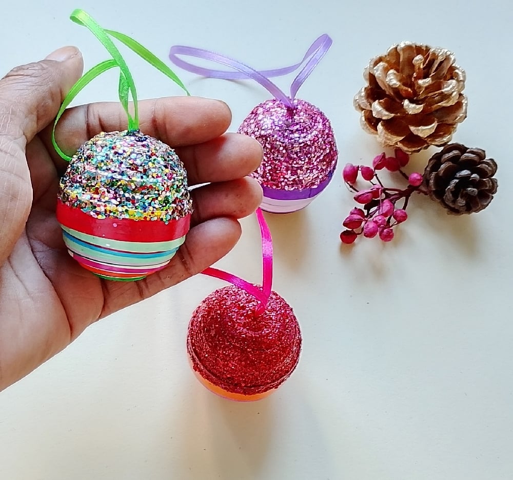 Image of Sparkly Baubles